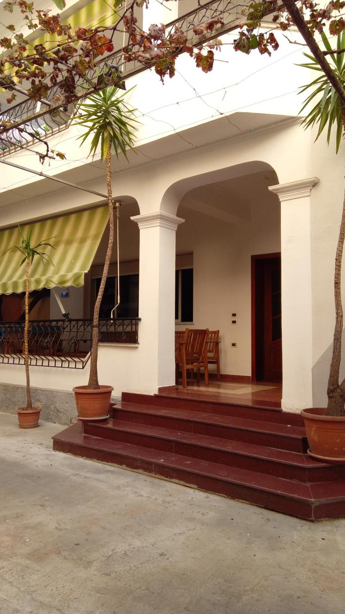 Mandarine Hostel Tirana Extérieur photo