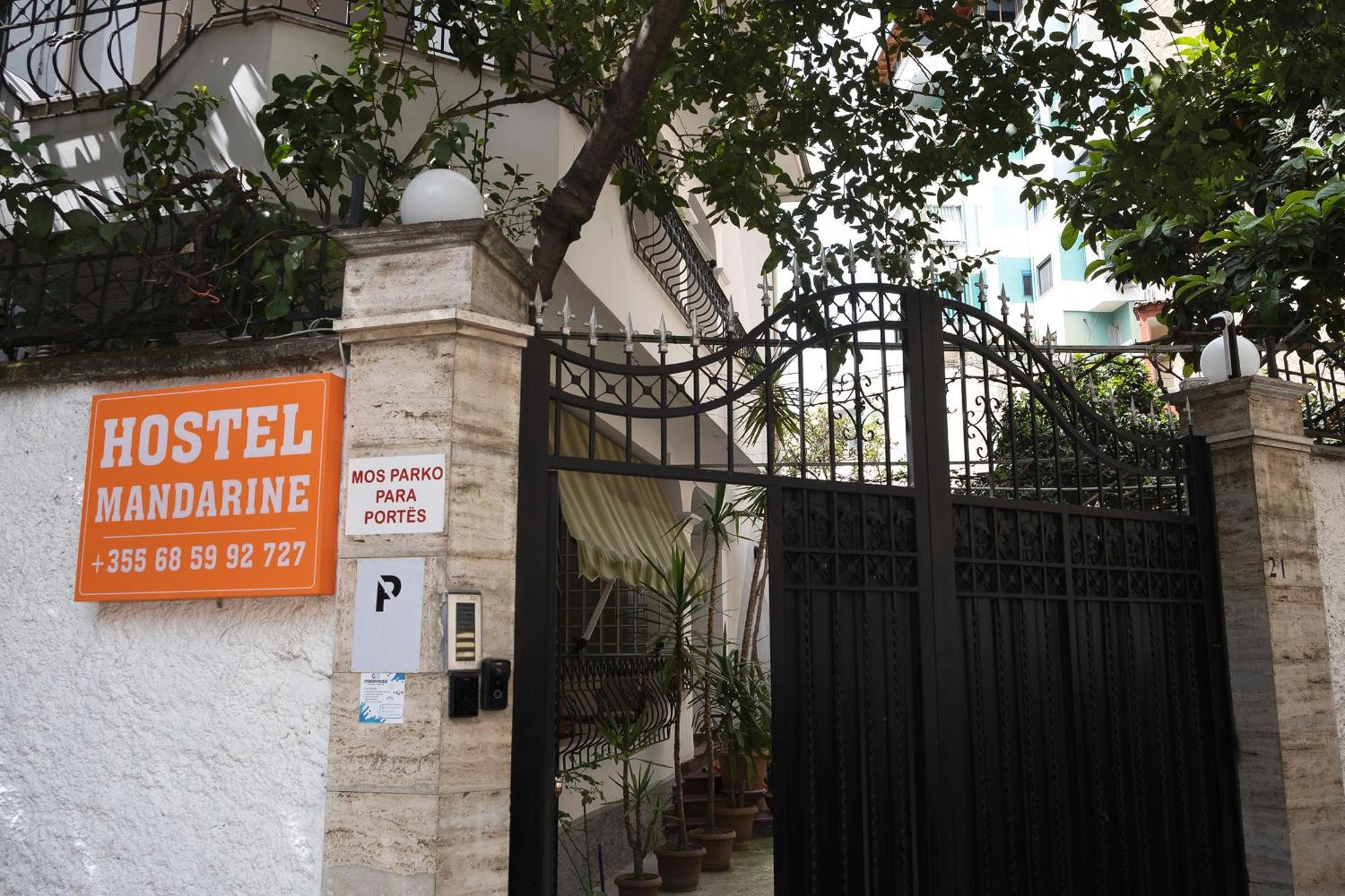 Mandarine Hostel Tirana Extérieur photo