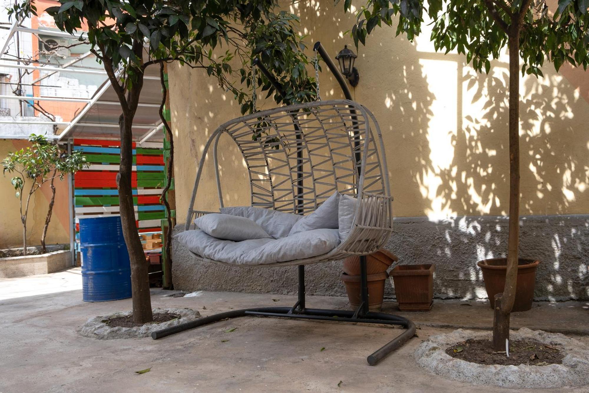 Mandarine Hostel Tirana Extérieur photo