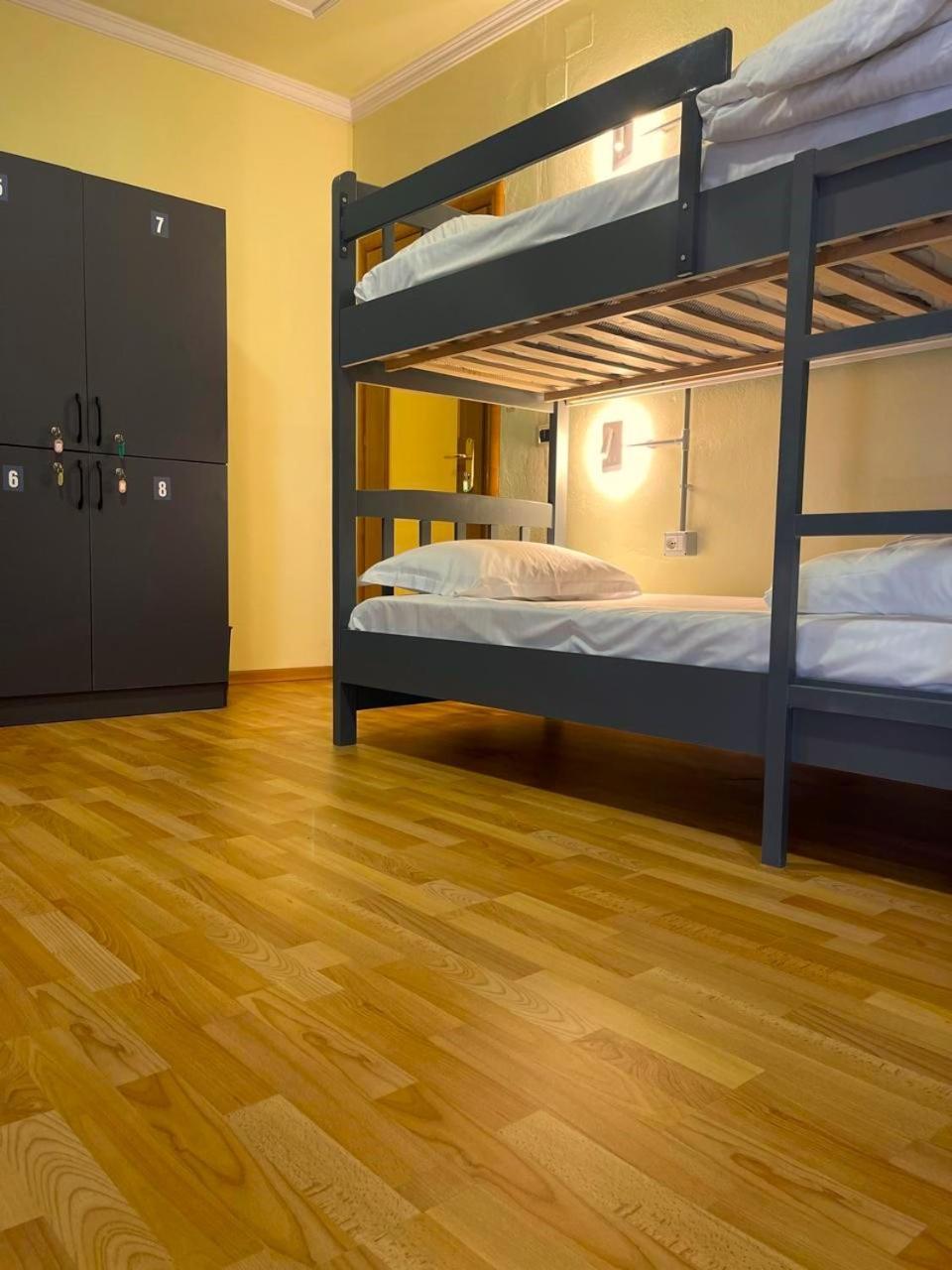 Mandarine Hostel Tirana Extérieur photo