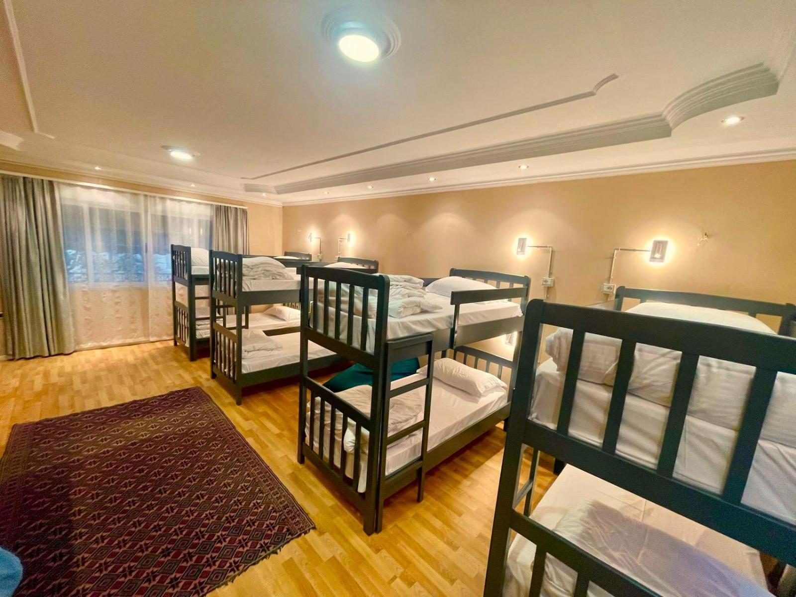 Mandarine Hostel Tirana Extérieur photo